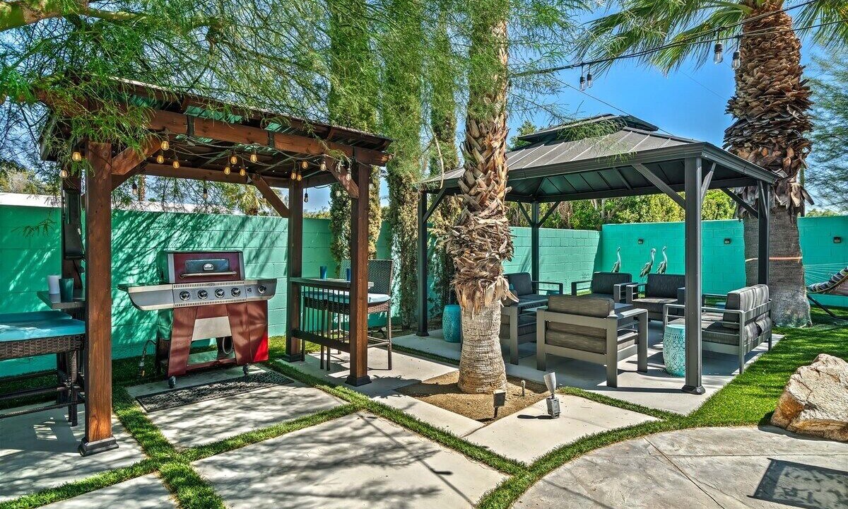 Photo of Outdoor in Racquet Club South