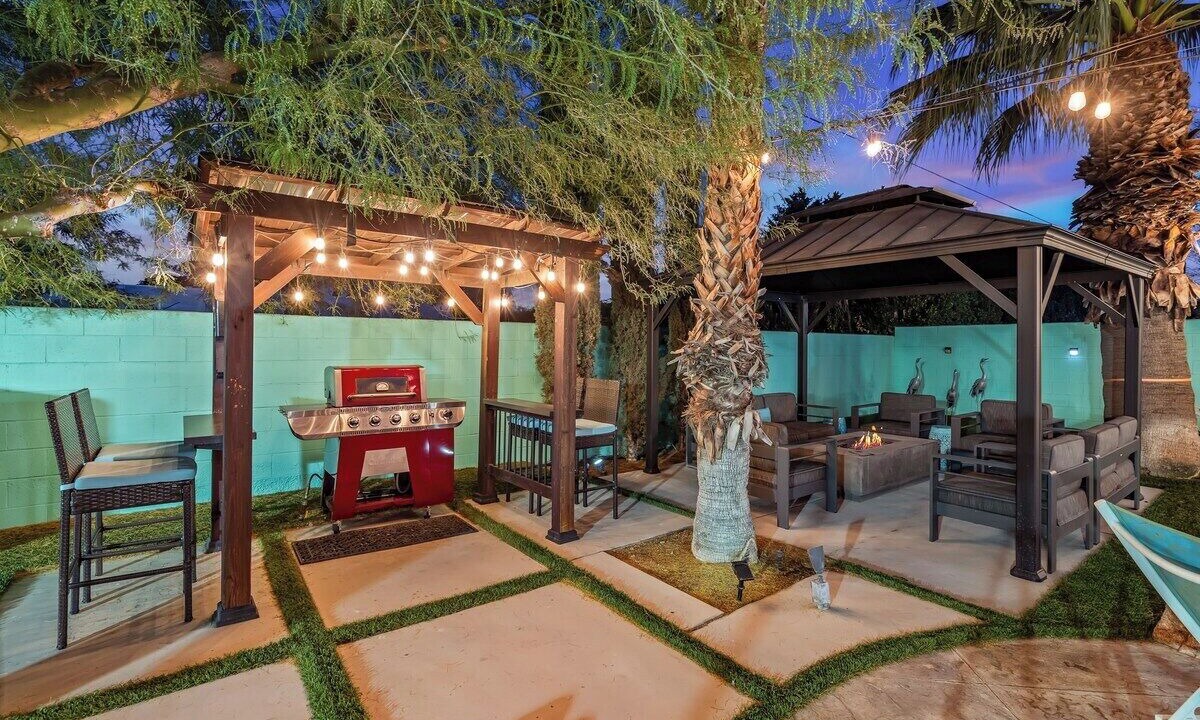 Photo of Outdoor in Racquet Club South