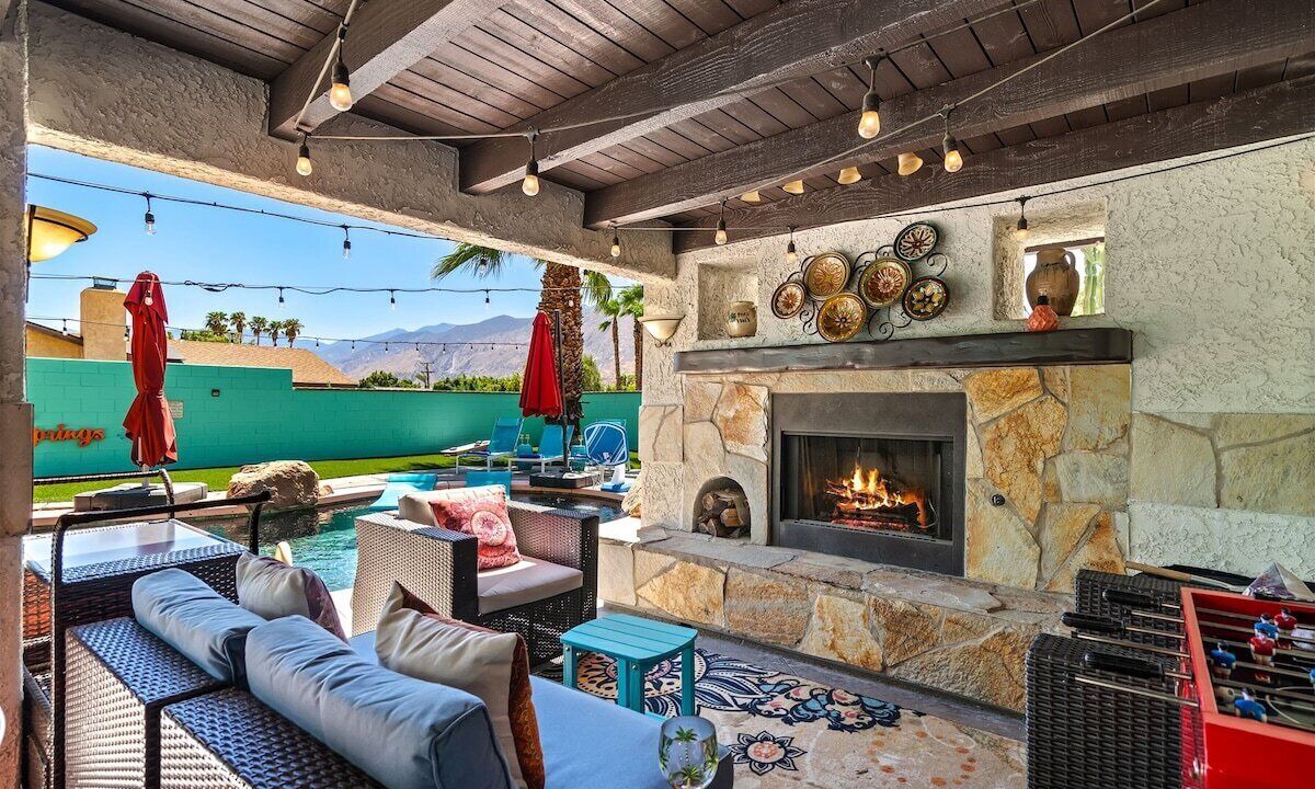 Photo of Patio Balcony in Racquet Club South