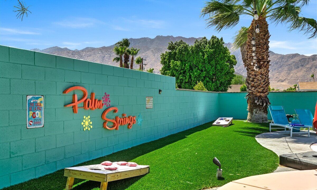 Photo of Outdoor in Racquet Club South