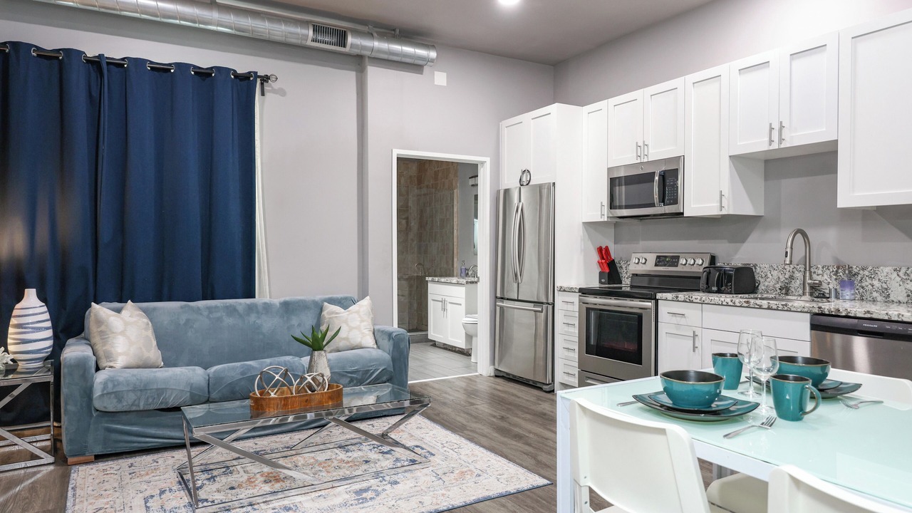 Photo of Livingroom in Cortez Hill