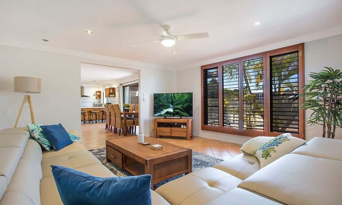 Photo of Livingroom in Broadbeach Waters