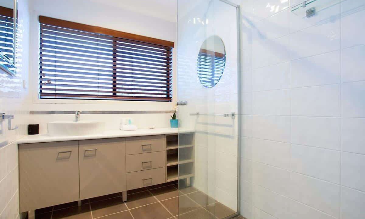 Photo of Bathroom in Broadbeach Waters