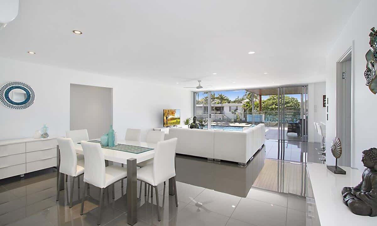 Photo of Others in Broadbeach Waters