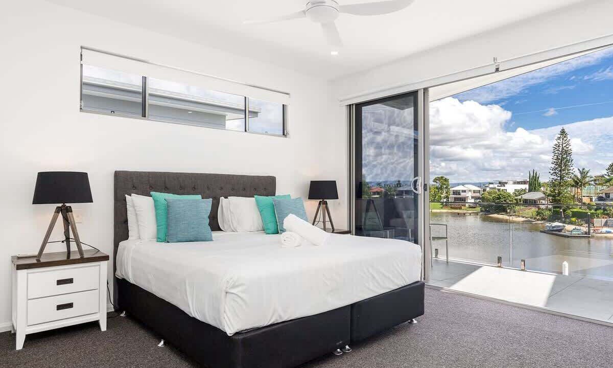 Photo of Bedroom in Broadbeach Waters