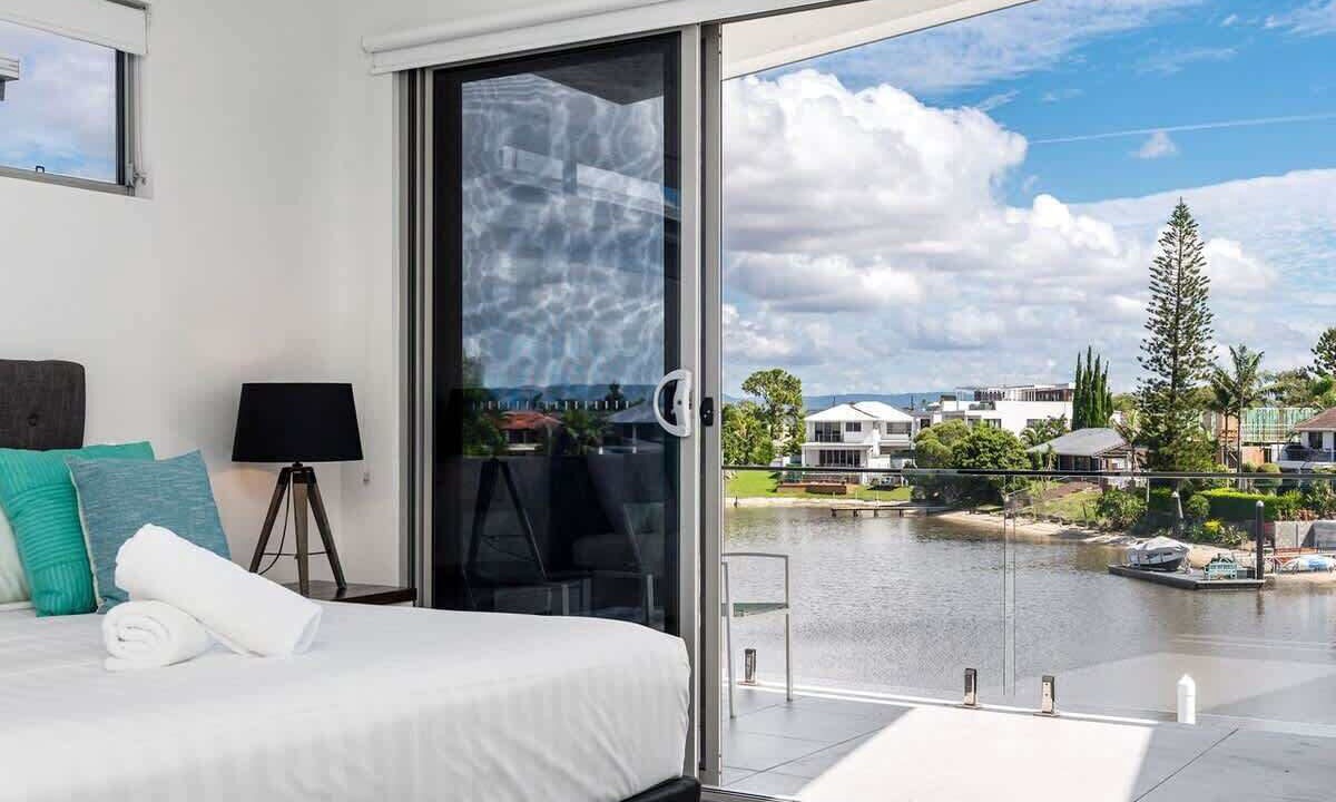 Photo of Bedroom in Broadbeach Waters