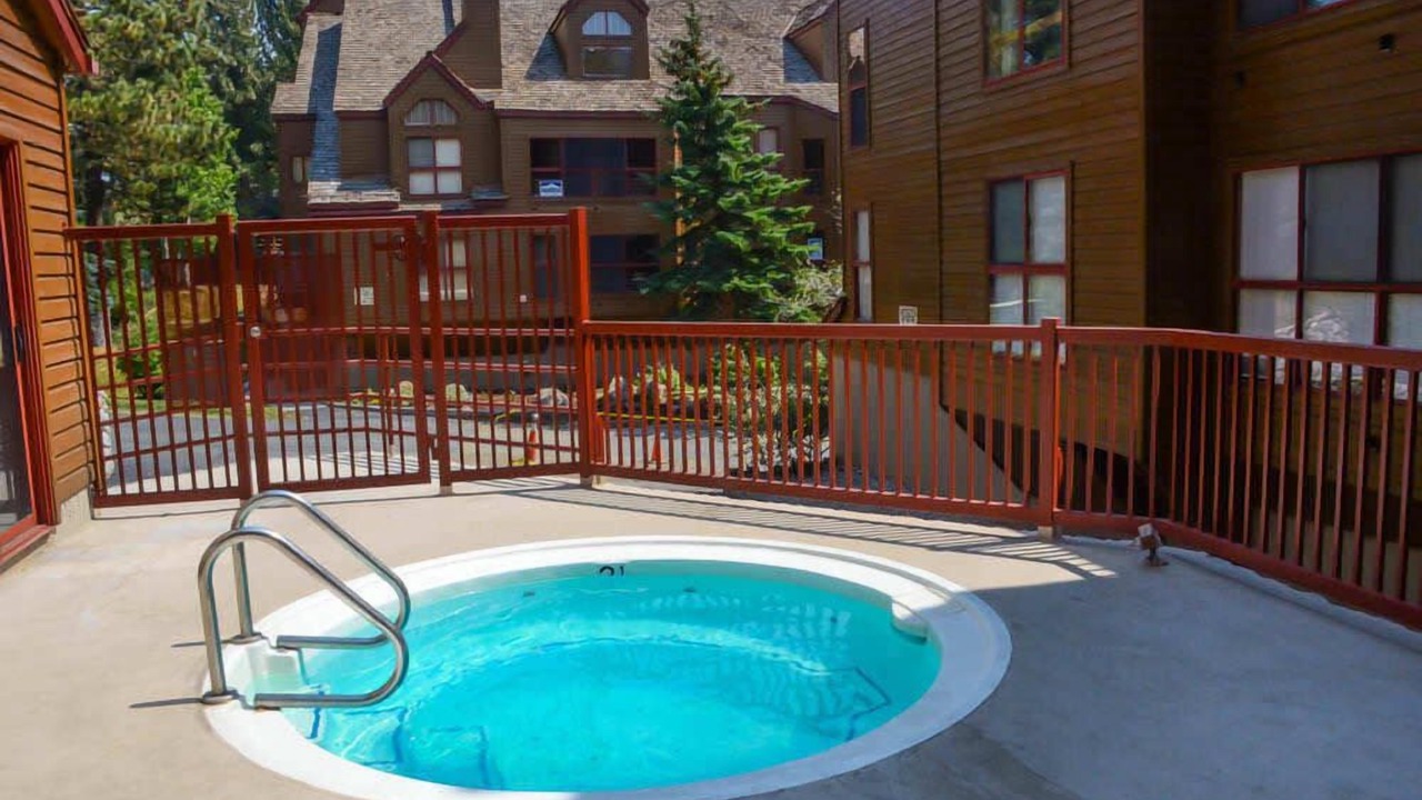 Photo of Outdoor in Mammoth Lakes