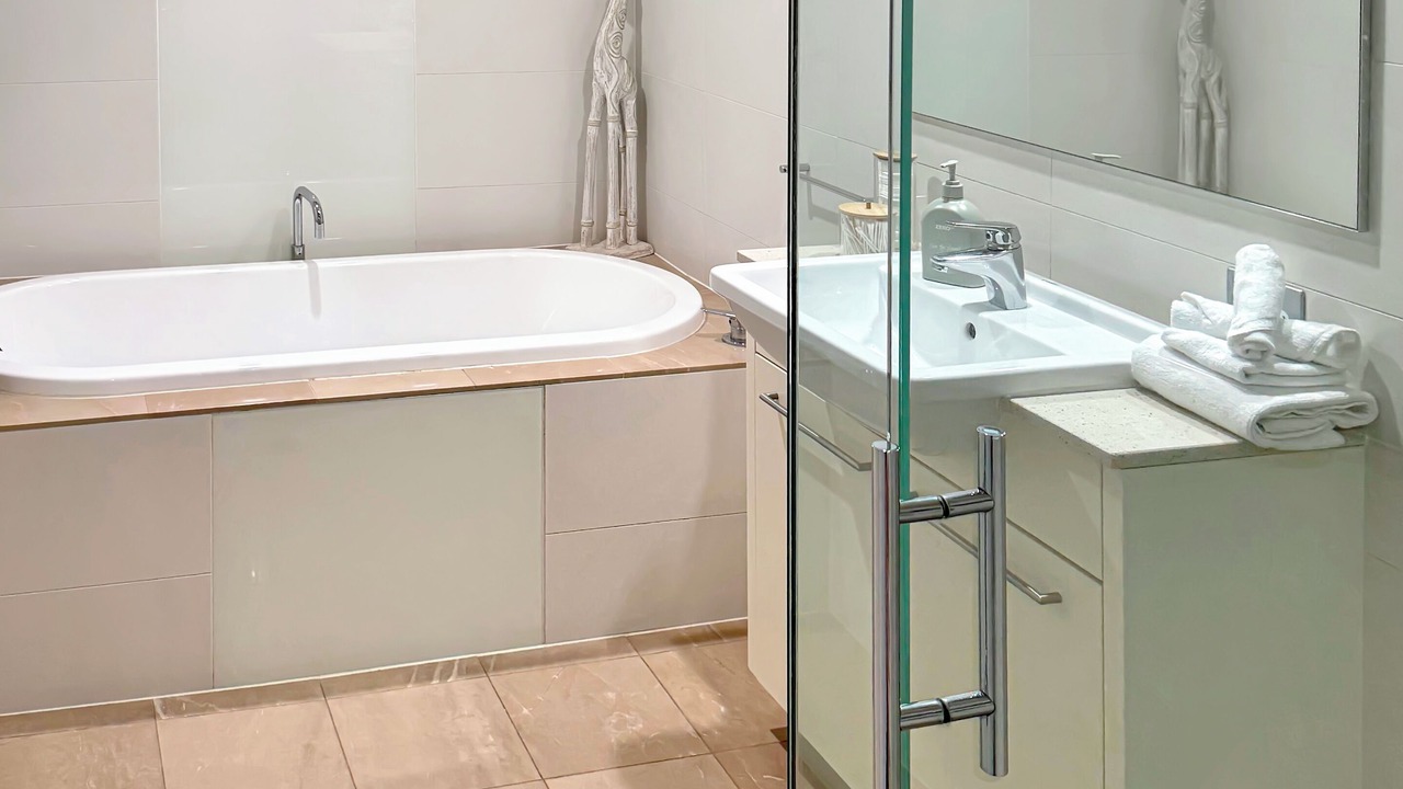 Photo of Bathroom in Broadbeach