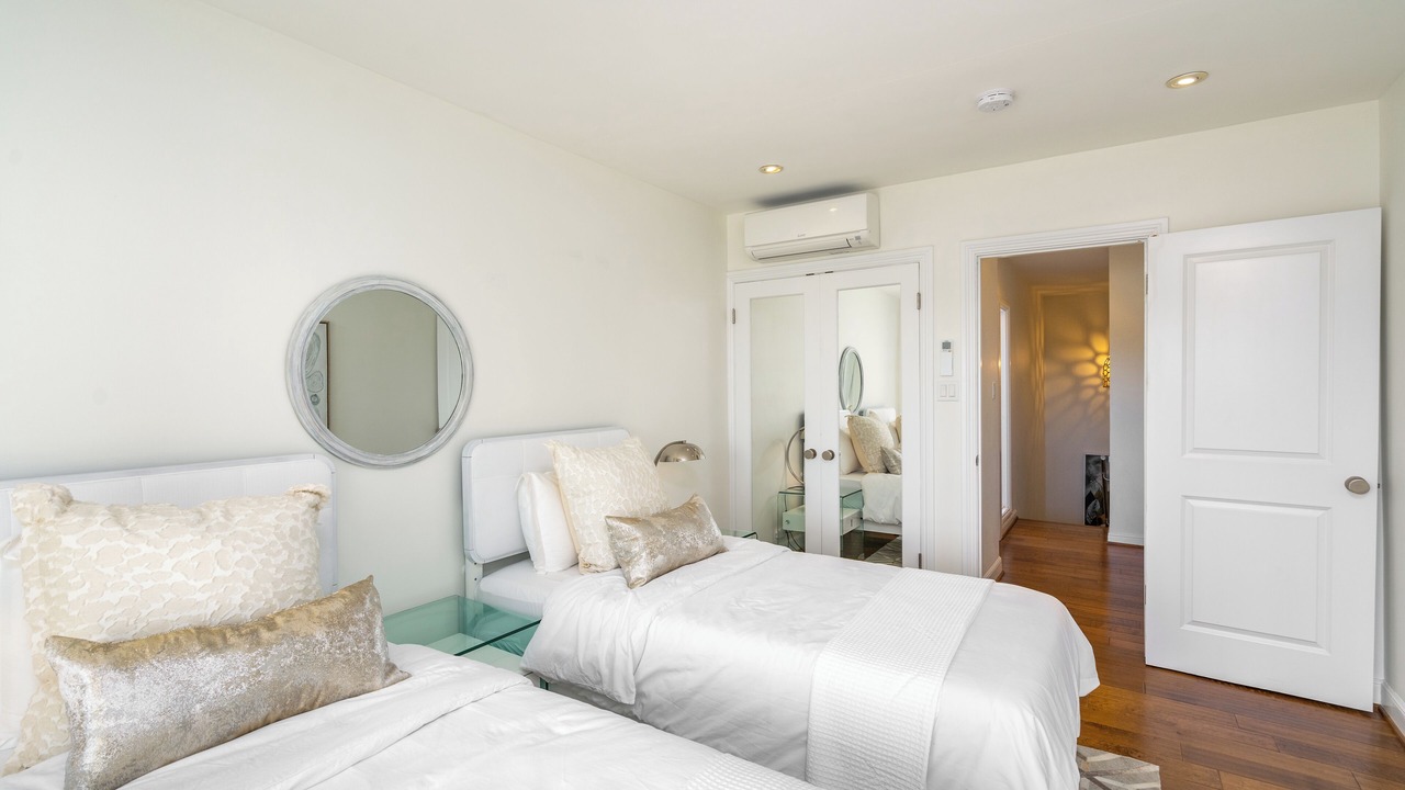 Photo of Bedroom in Eastern Malibu