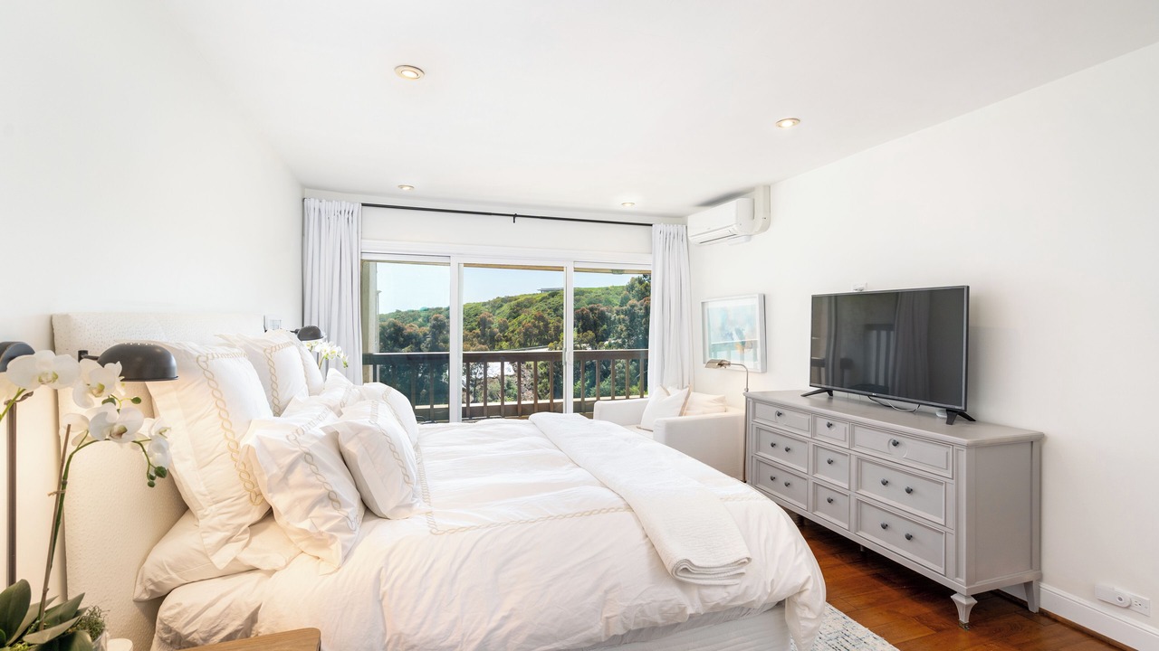 Photo of Bedroom in Eastern Malibu