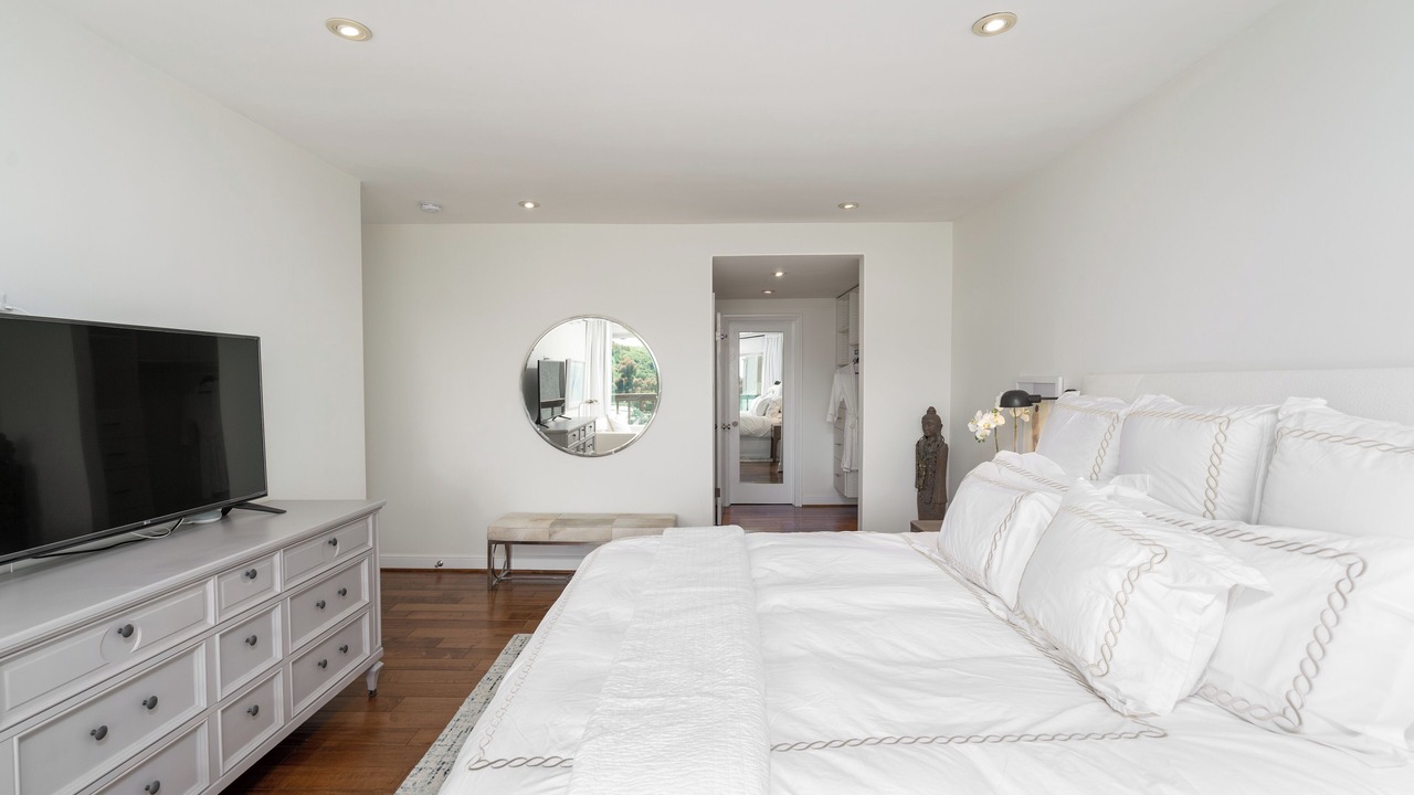 Photo of Bedroom in Eastern Malibu