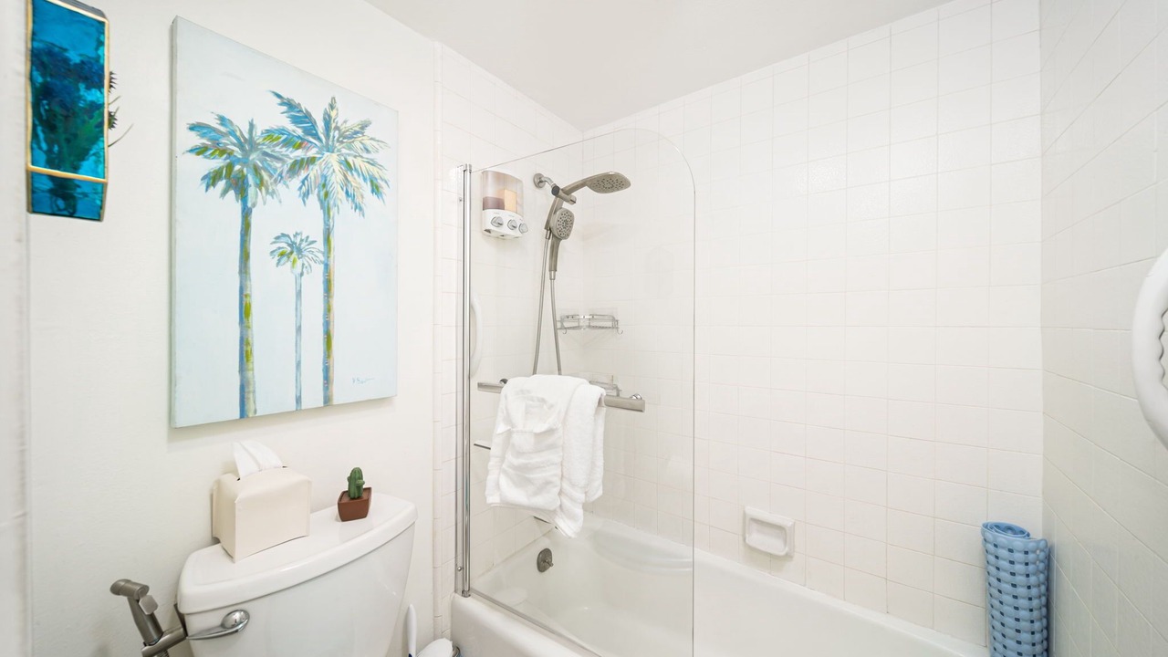 Photo of Bathroom in Araby Commons