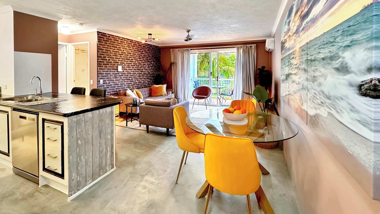 Photo of Livingroom in Burleigh Heads