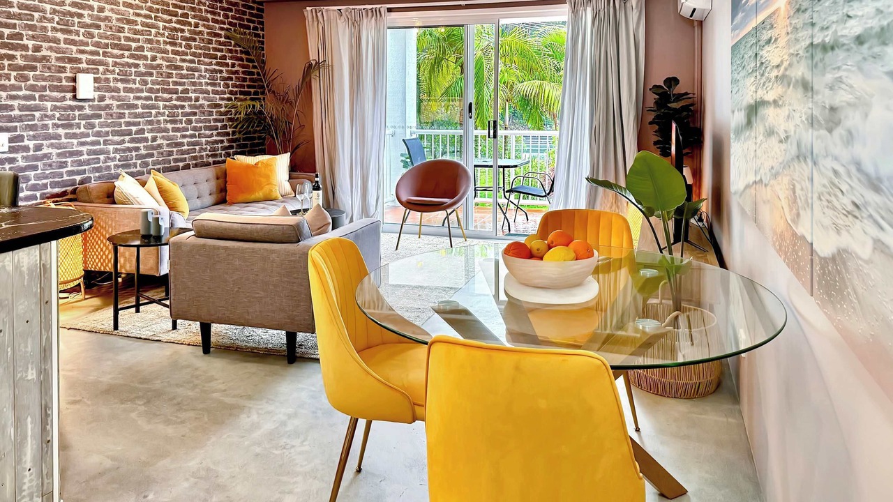Photo of Livingroom in Burleigh Heads