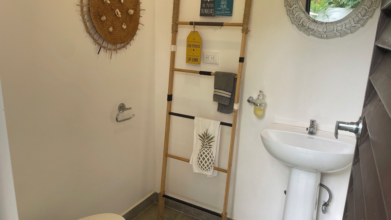 Photo of Bathroom in Potrero