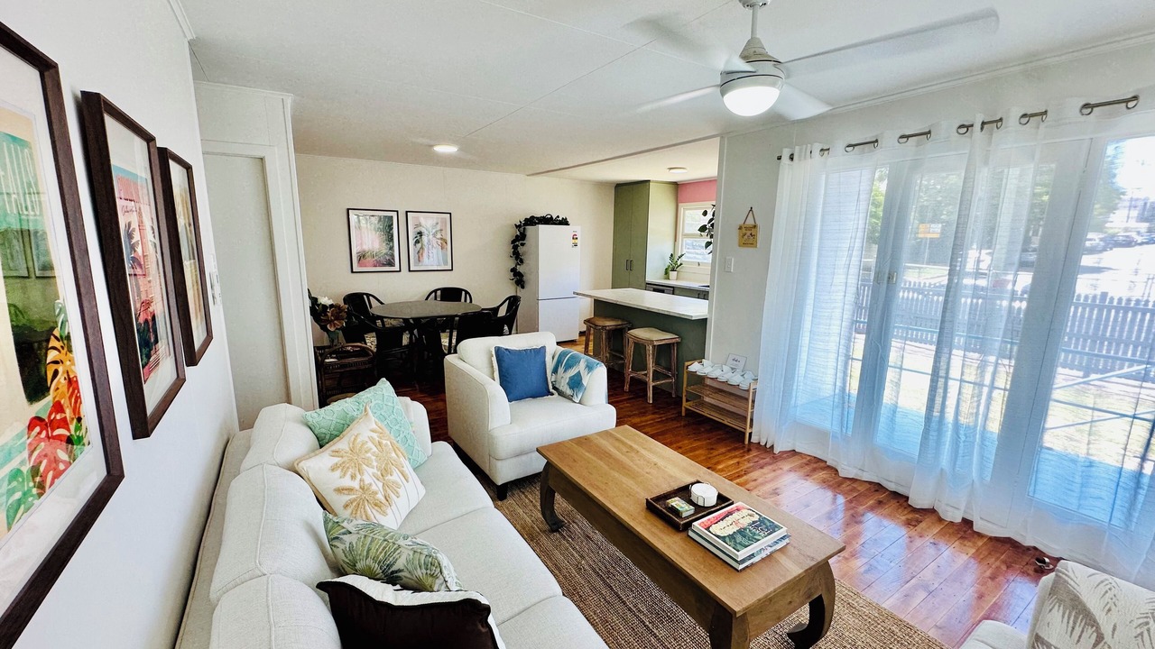 Photo of Livingroom in Burleigh Heads