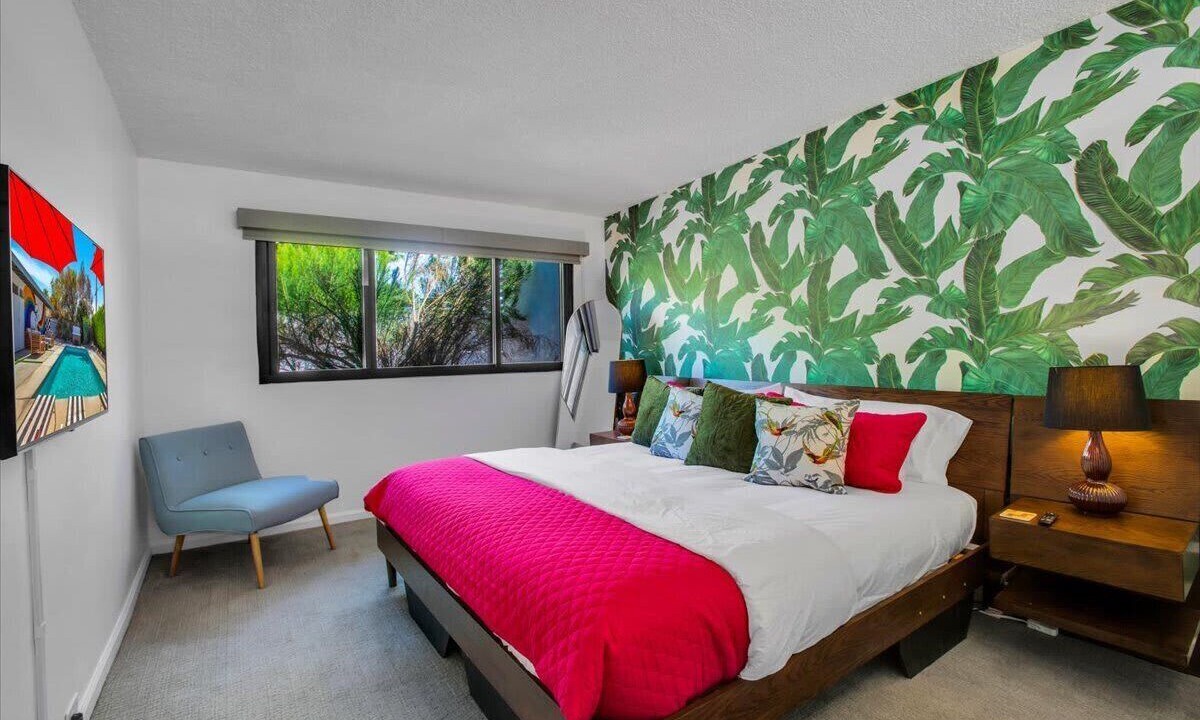 Photo of Bedroom in Racquet Club South
