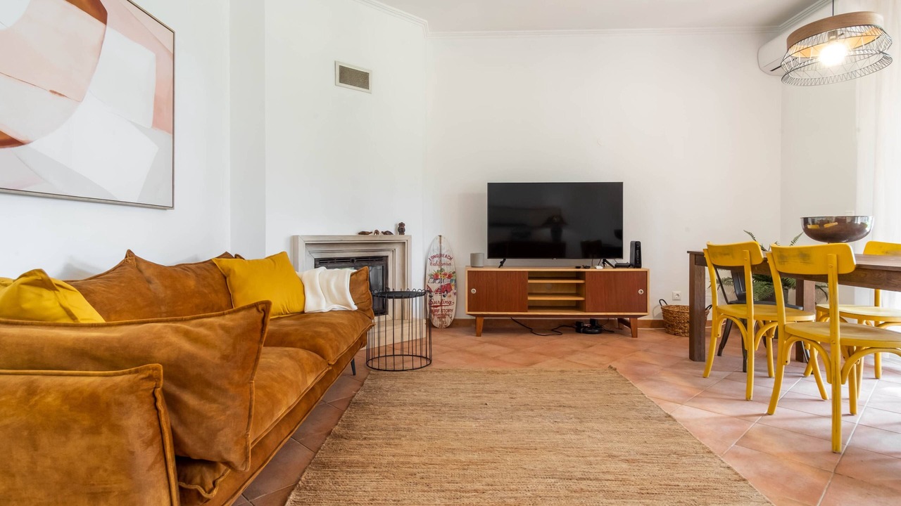 Photo of Livingroom in Charneca de Caparica e Sobreda