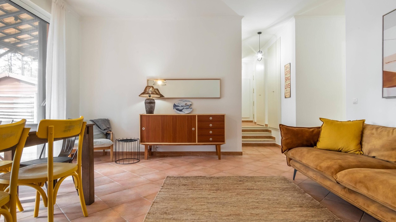 Photo of Livingroom in Charneca de Caparica e Sobreda