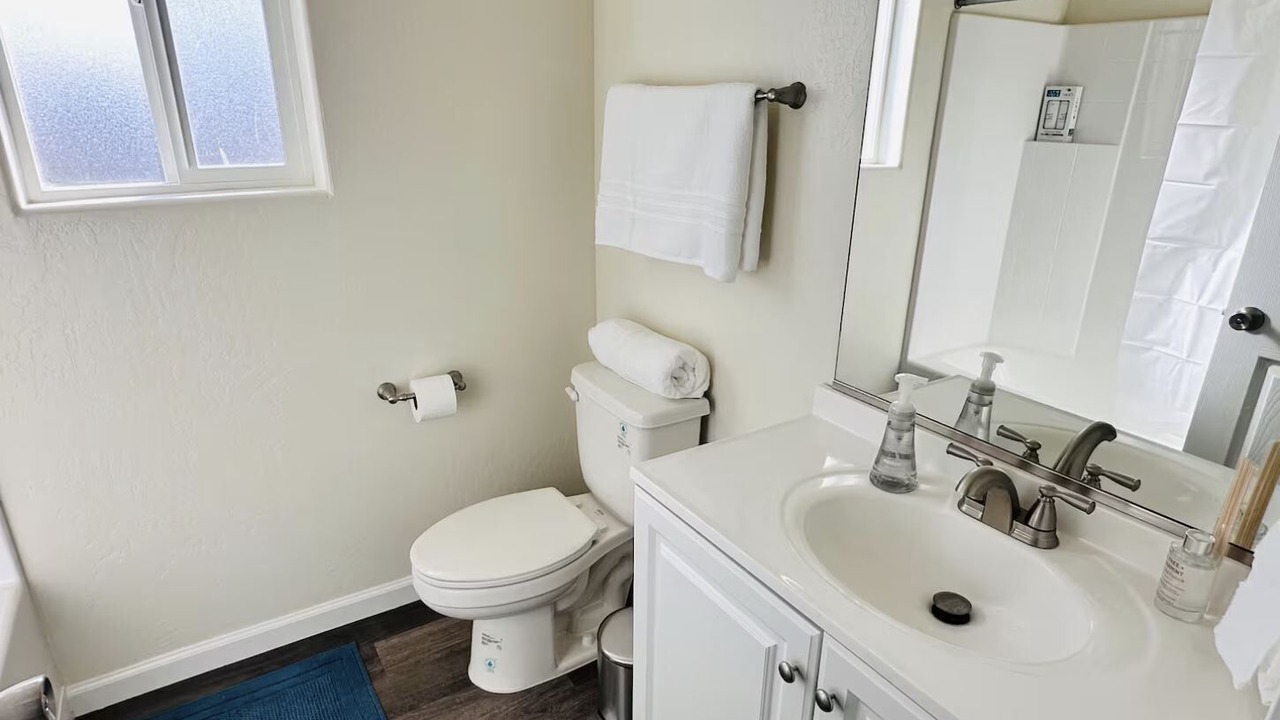 Photo of Bathroom in Hanford