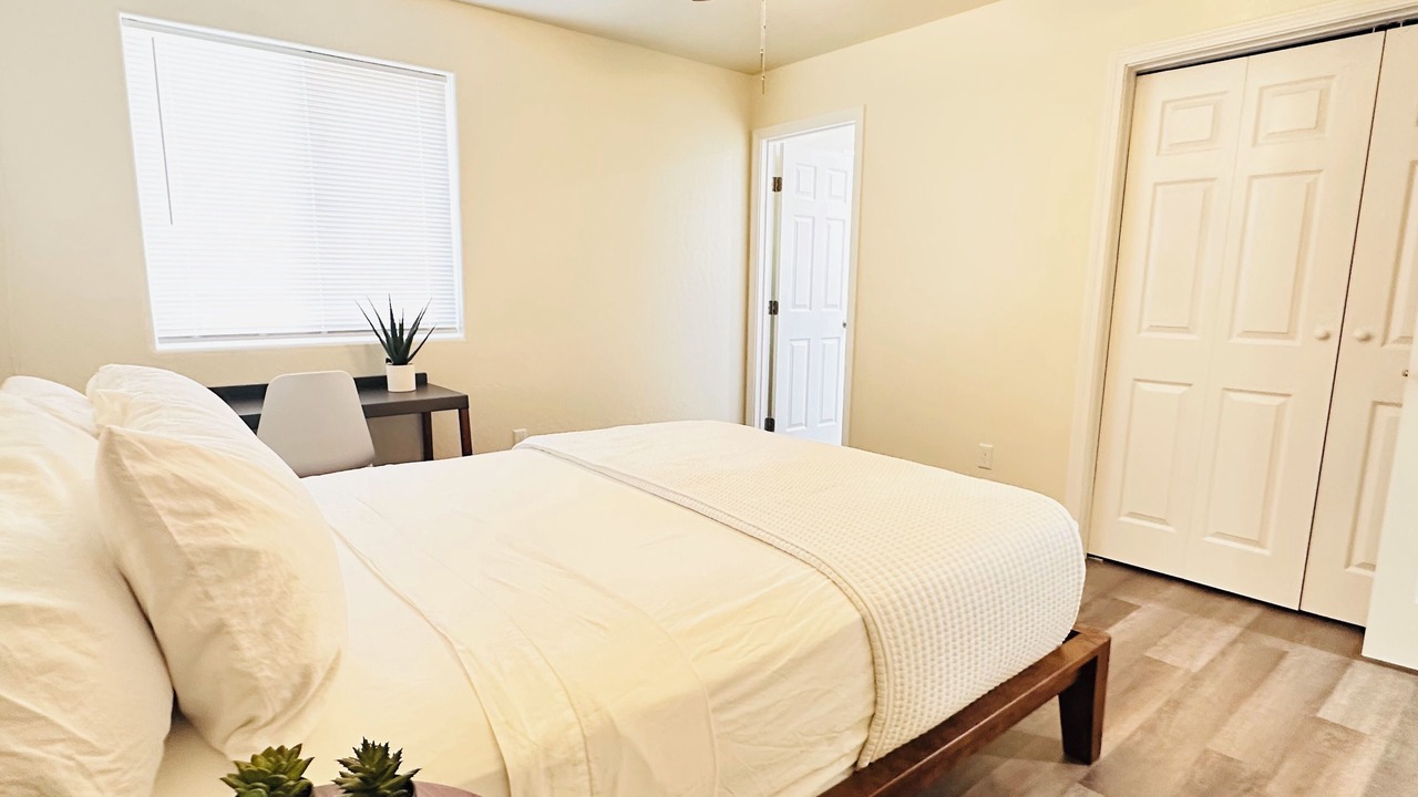 Photo of Bedroom in Hanford