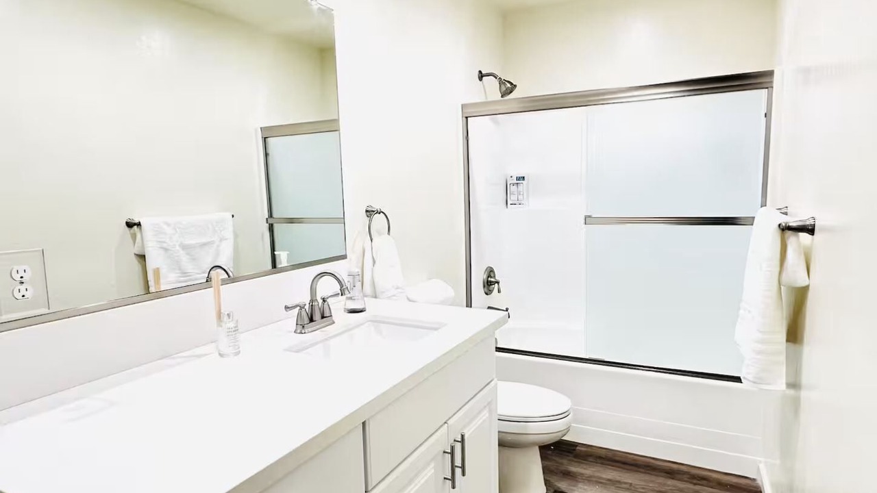 Photo of Bathroom in Hanford