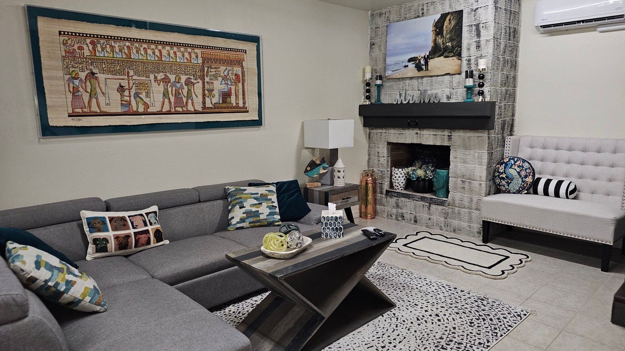 Photo of Livingroom in Parker Strip