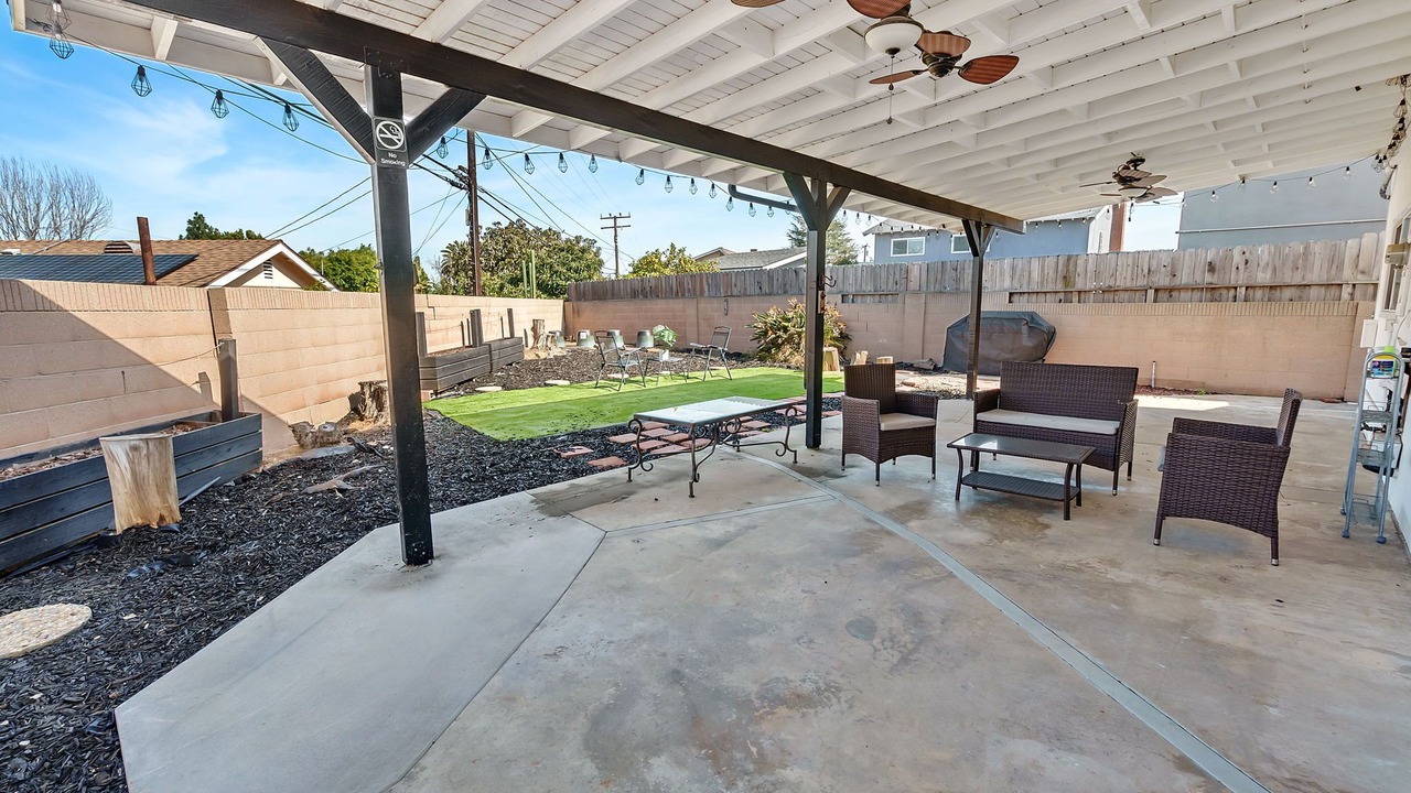 Photo of Patio Balcony in Harbor