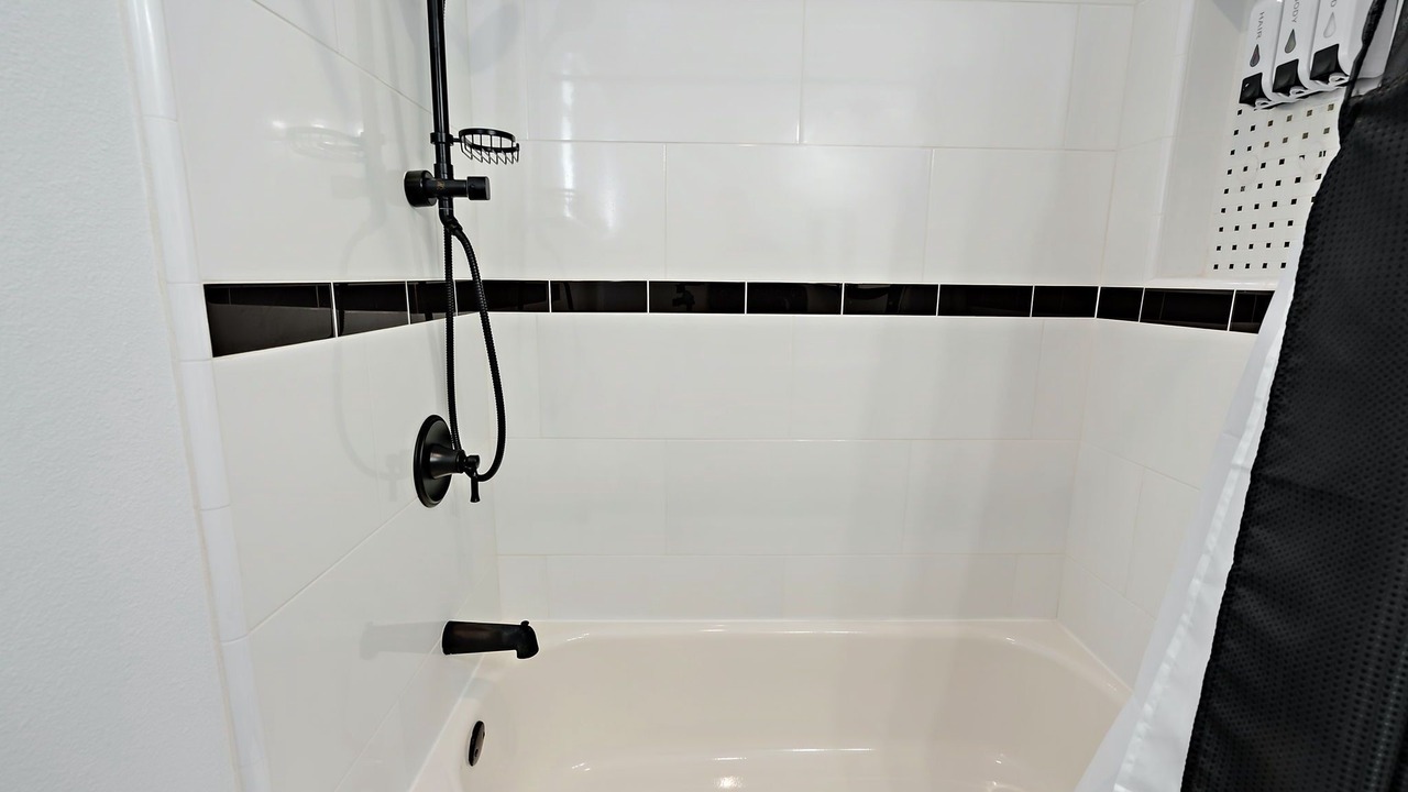 Photo of Bathroom in Harbor