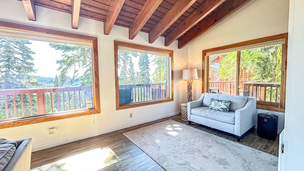 Photo of Livingroom in Bear Valley