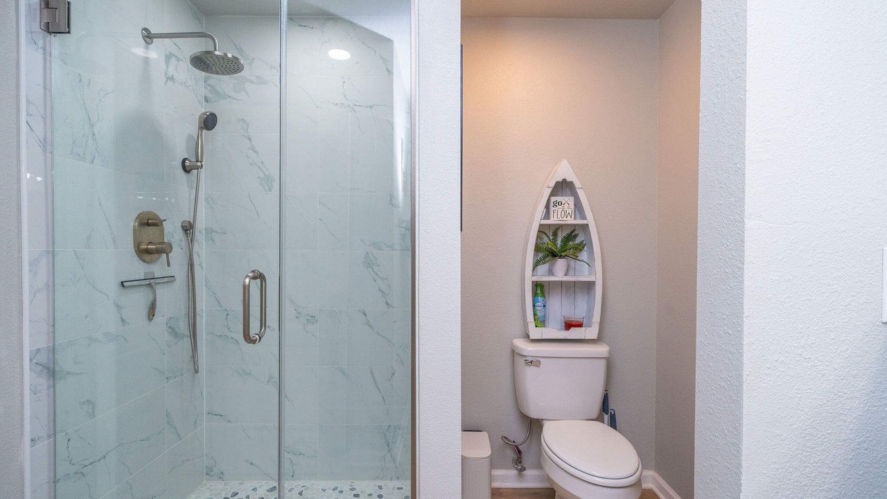 Photo of Bathroom in Moovalya Keys