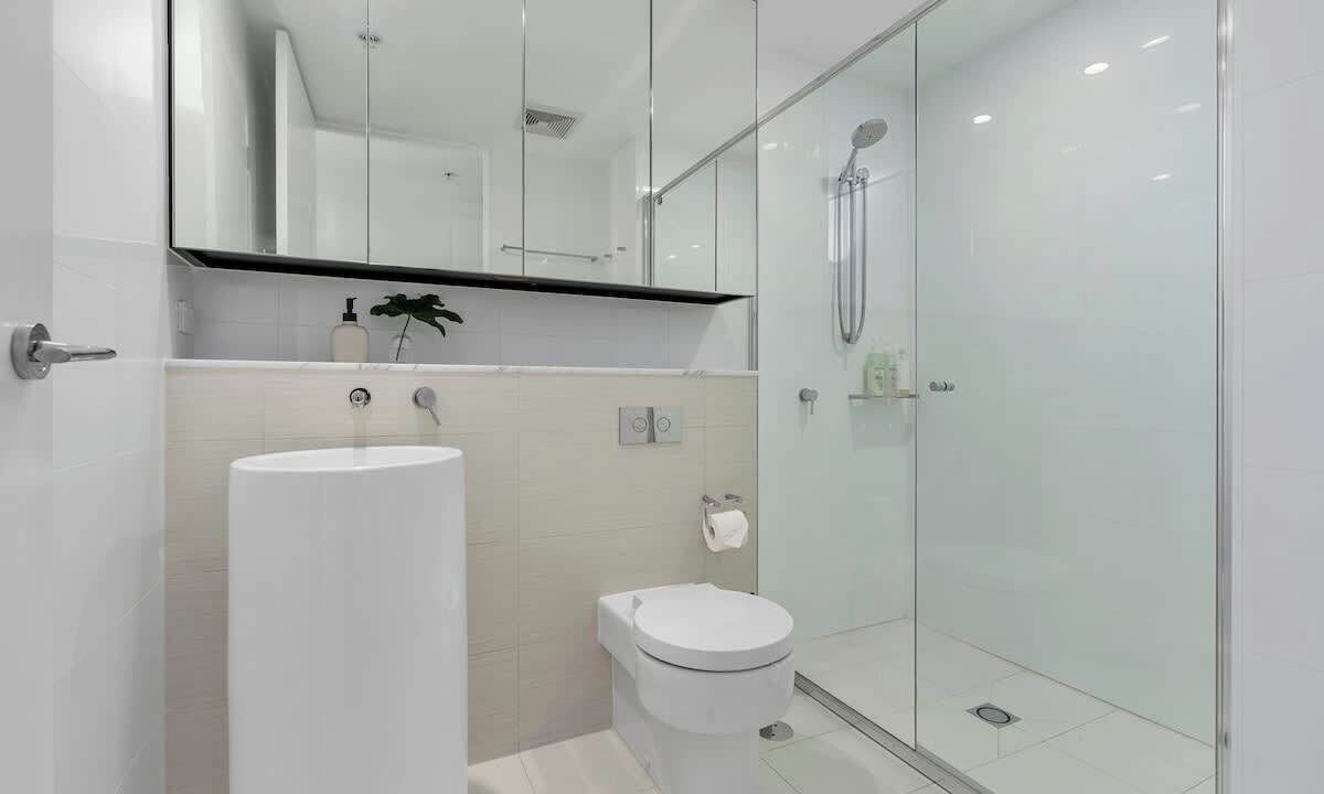 Photo of Bathroom in Broadbeach