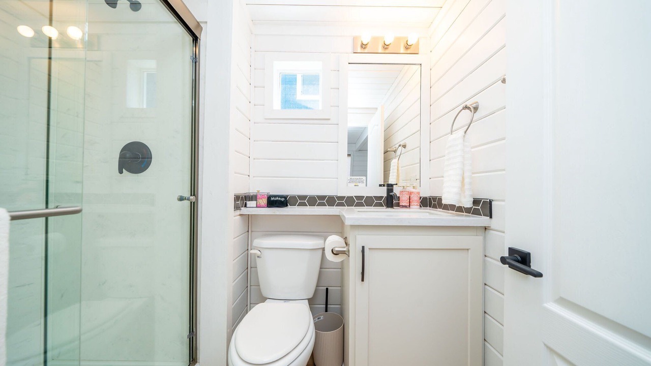 Photo of Bathroom in Parker Strip