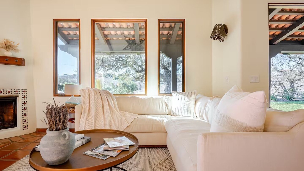 Photo of Livingroom in Ballard