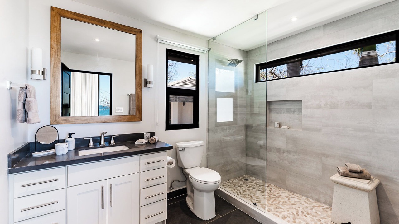 Photo of Bathroom in Playa Langosta