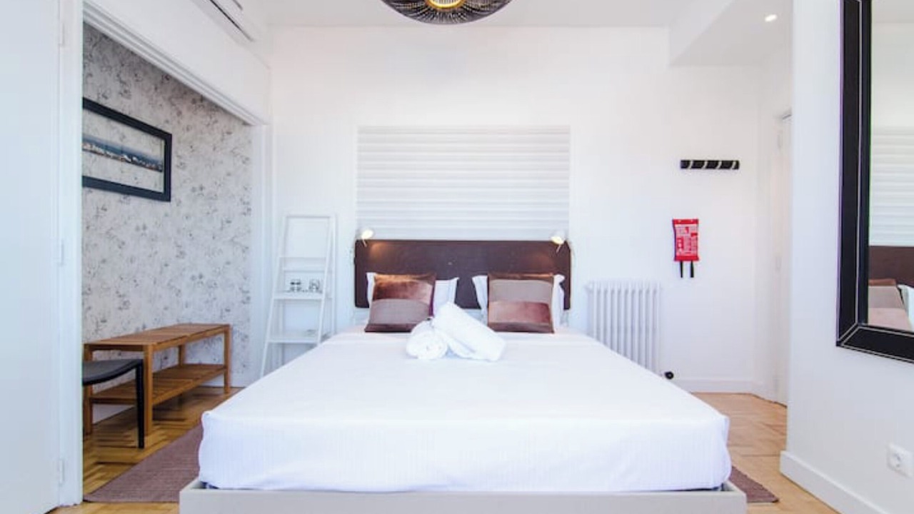 Photo of Bedroom in Lisbon Old Town