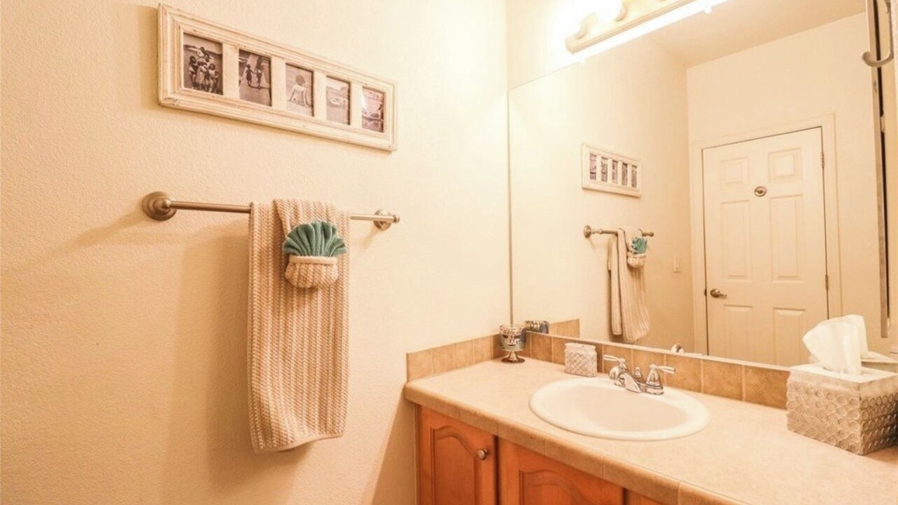 Photo of Bathroom in Needles