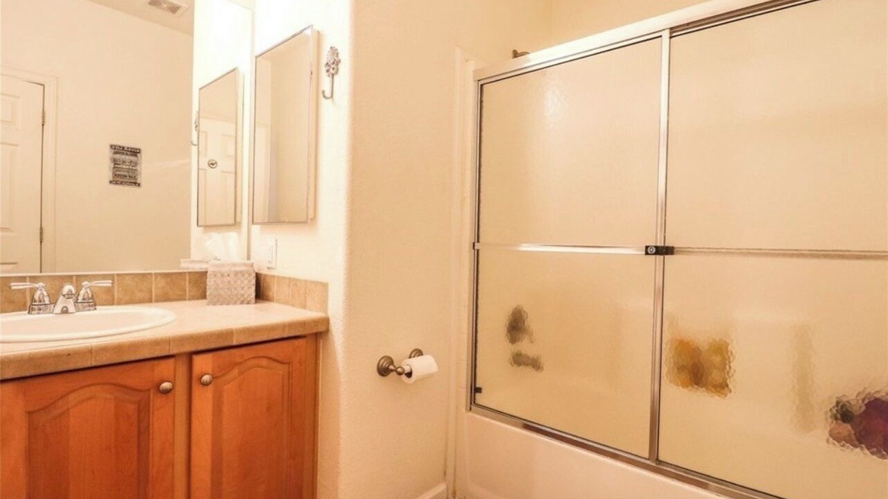 Photo of Bathroom in Needles