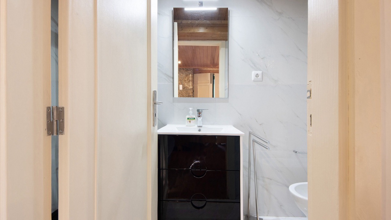 Photo of Bathroom in Resende