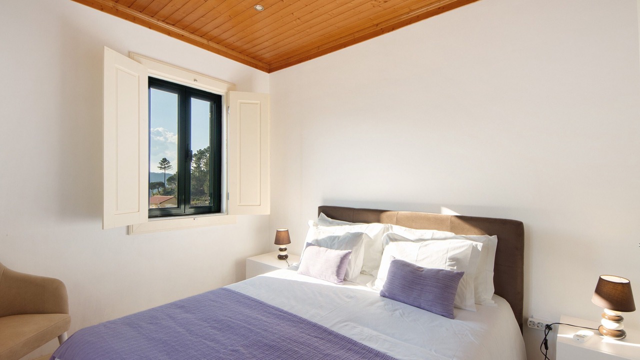 Photo of Bedroom in Resende