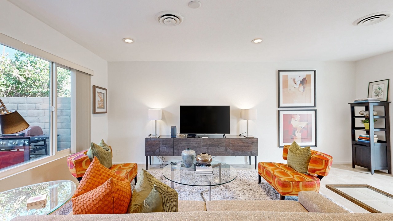 Photo of Livingroom in Deepwell Estates