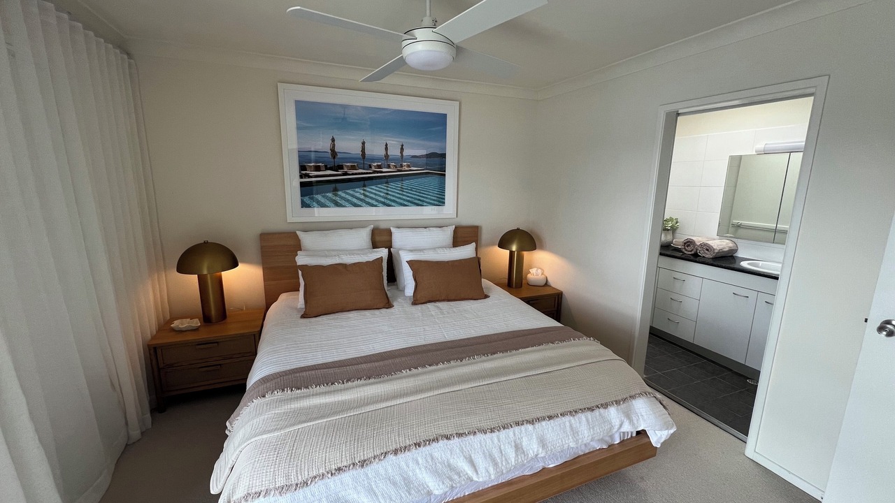 Photo of Bedroom in Mermaid Waters