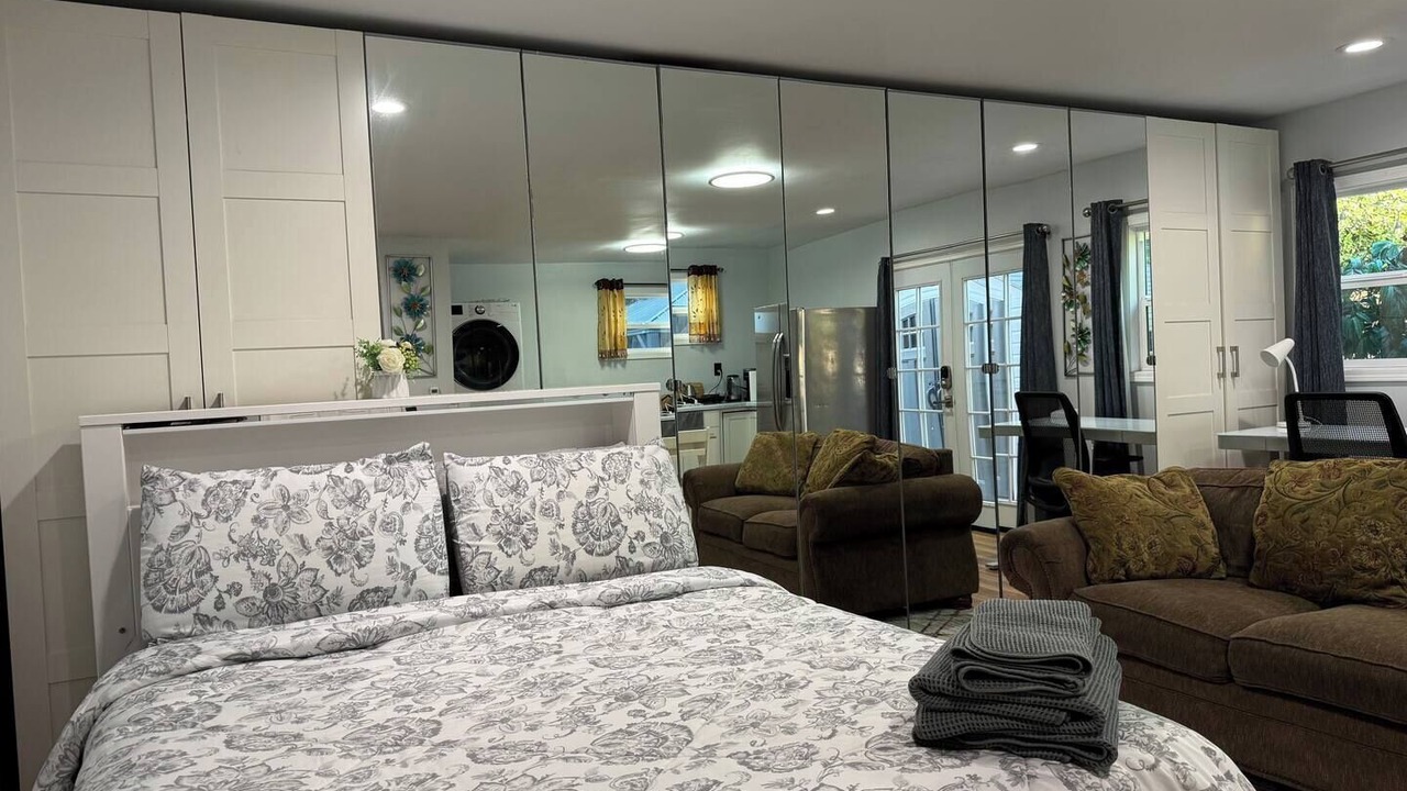 Photo of Bedroom in Park West