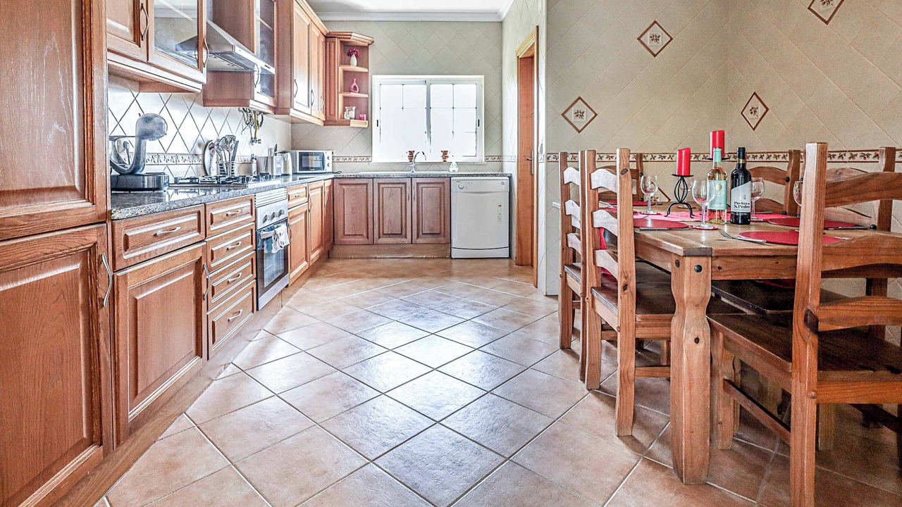Photo of Kitchen in Monte Raposo