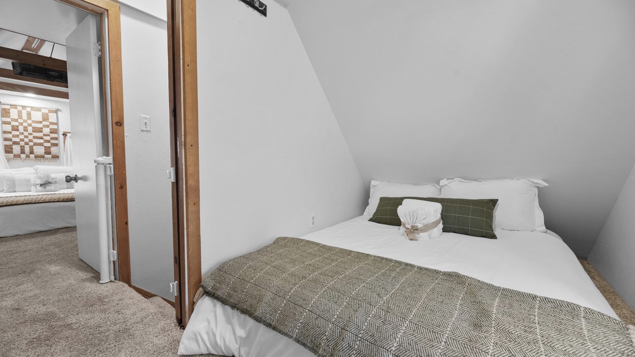 Photo of Bedroom in Big Bear City