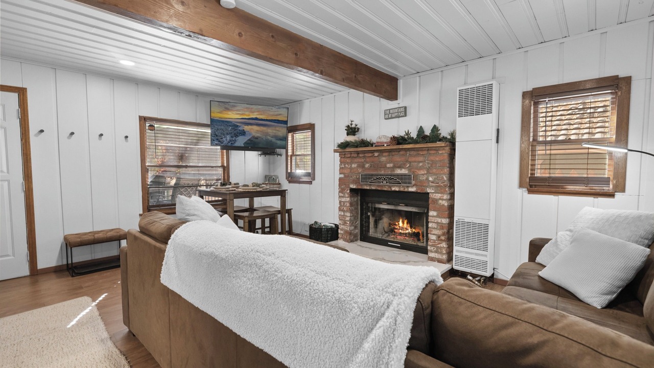 Photo of Livingroom in Big Bear City
