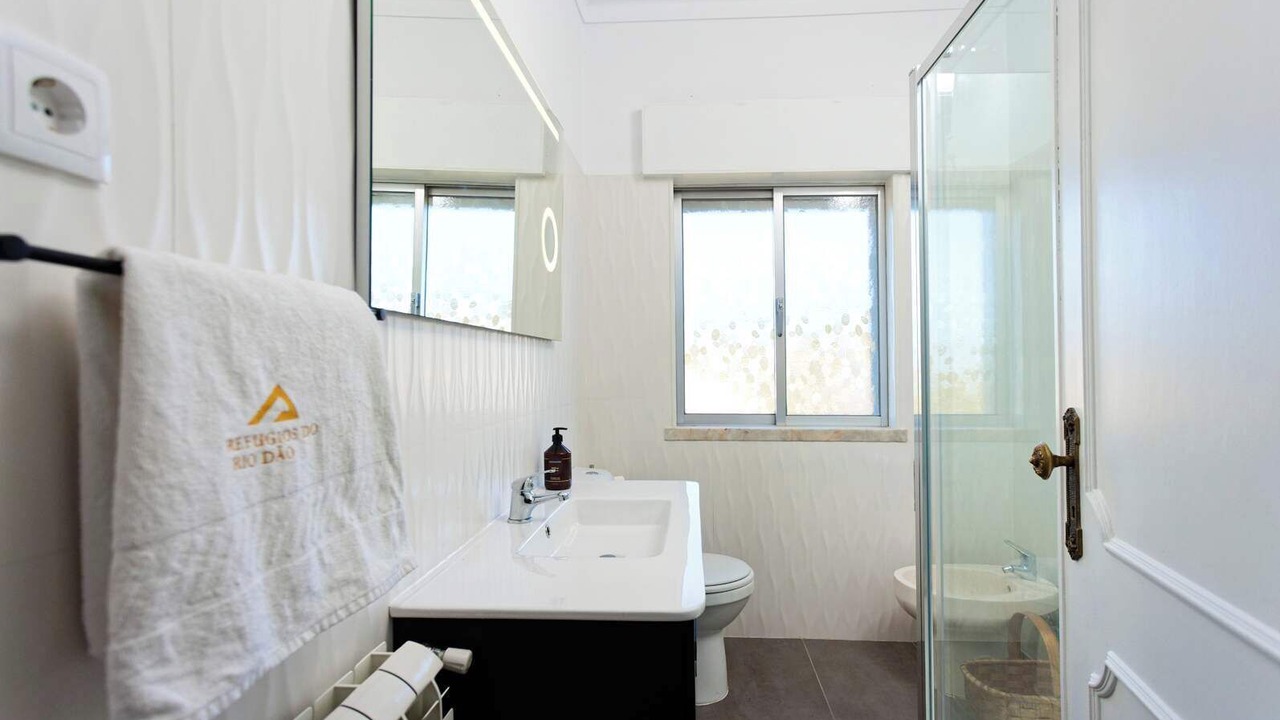 Photo of Bathroom in Mangualde