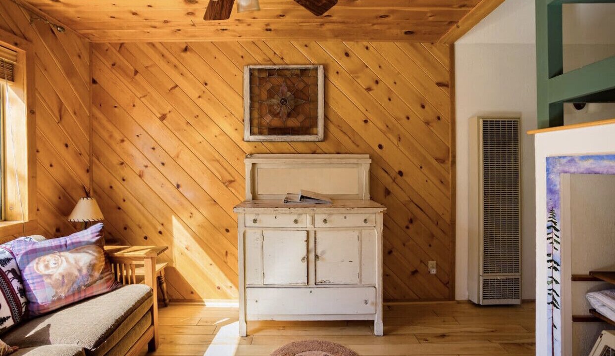 Photo of Livingroom in Pine Mountain Club