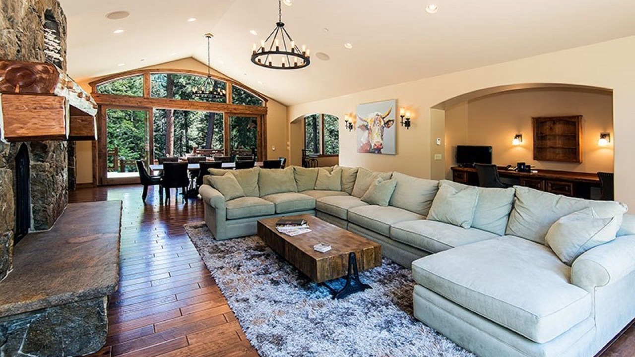 Photo of Livingroom in South Lake Tahoe