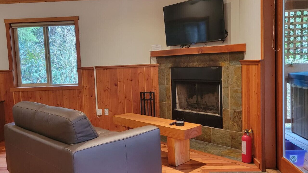 Photo of Livingroom in Ucluelet